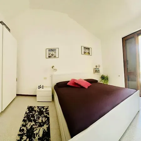 - Windsurf Panorama 50 Mt From Sea Holiday home