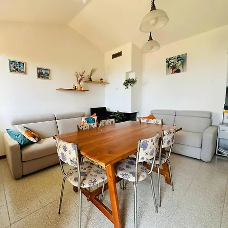 Holiday home - Windsurf Panorama 50 Mt From Sea Funtana Meiga